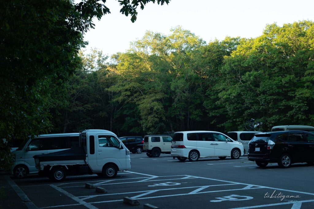 東大沼キャンプ場の駐車場