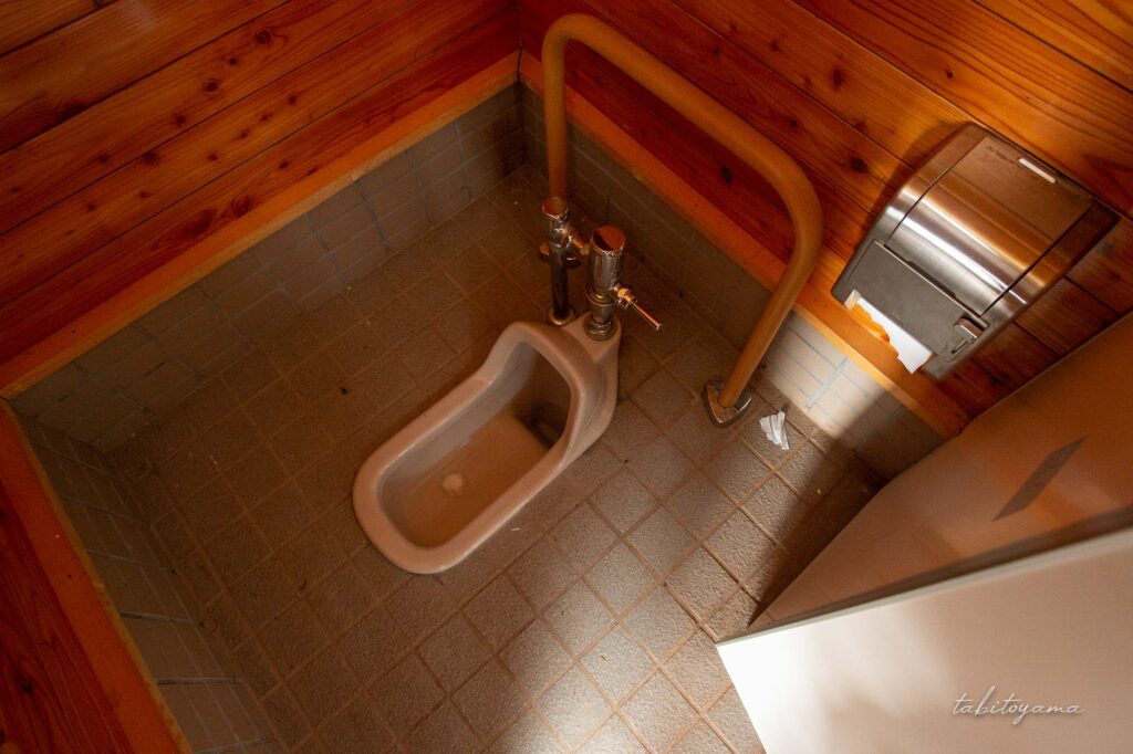 上芦別公園の和式トイレ