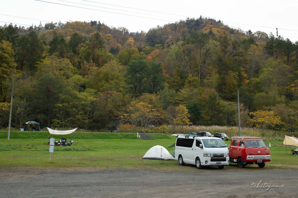ファミリーランドみかさ遊園の駐車場から見たフリーサイト