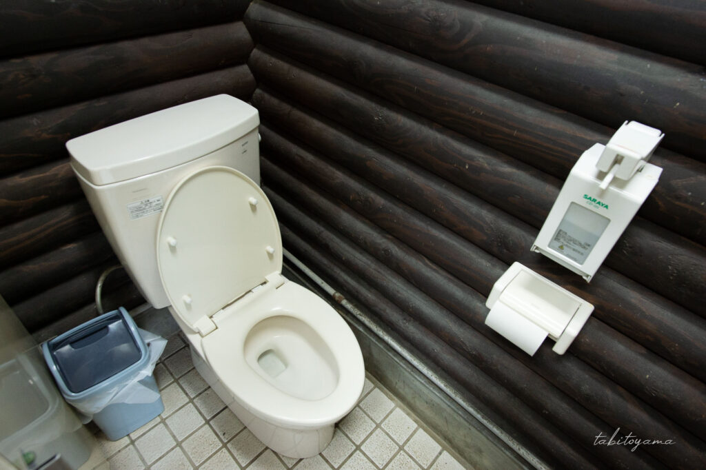 みさき台公園キャンプ場の洋式トイレ