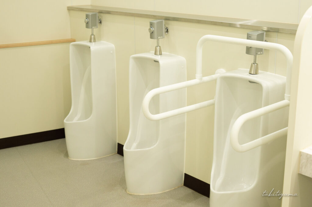 オレンジハウスの小便器