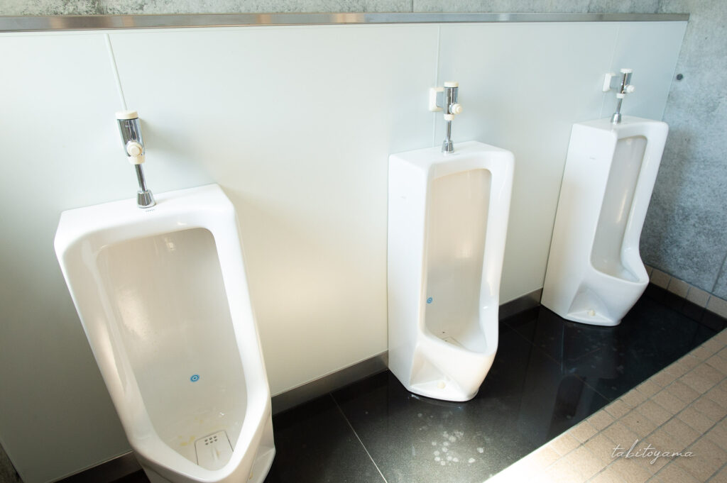 寿都浜中野営場の小便器