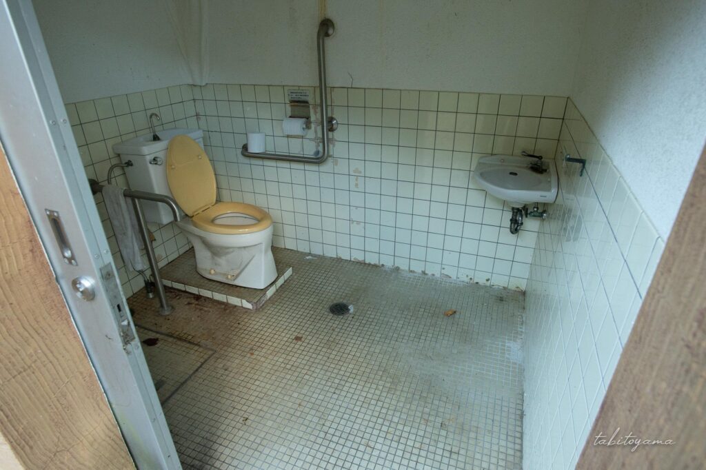 南茅部河川公園キャンプ場のバリアフリートイレ