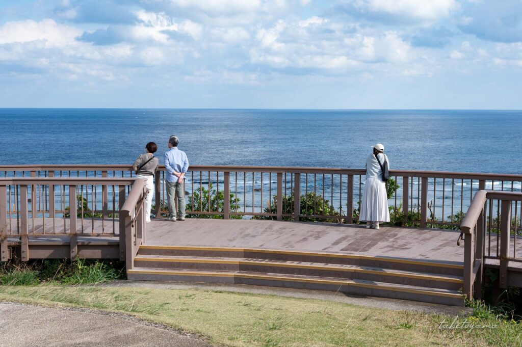 あやまる岬の展望台