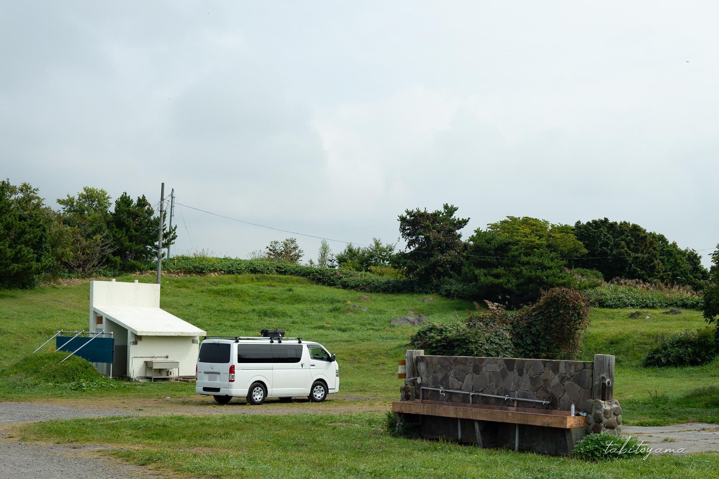 アルトリ岬キャンプ場に停まるハイエース