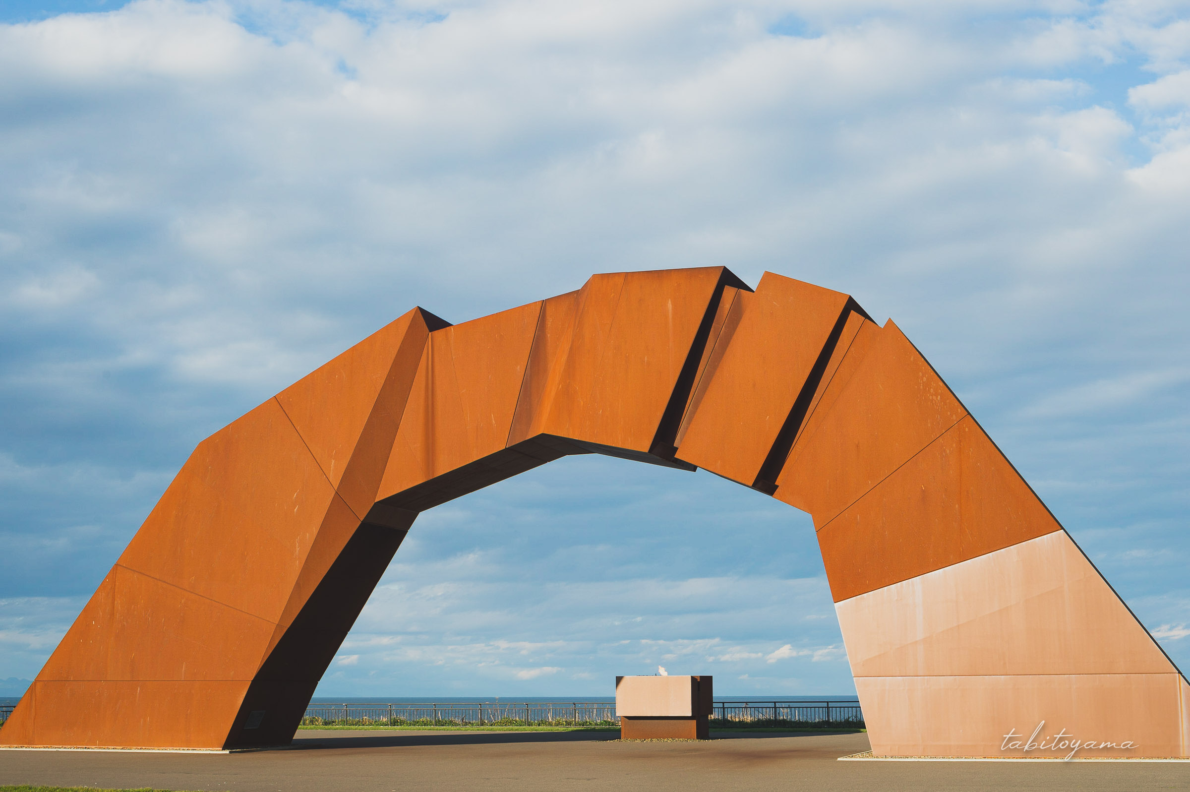 納沙布岬にある四島(しま)のかけ橋