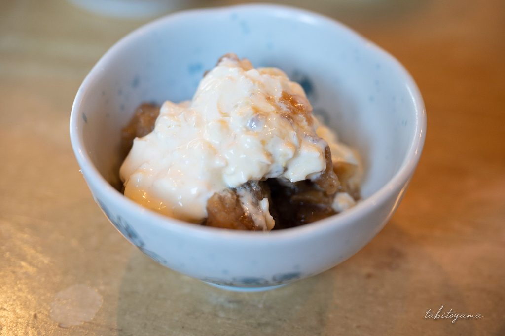 生カツ丼の付け合わせの小鉢