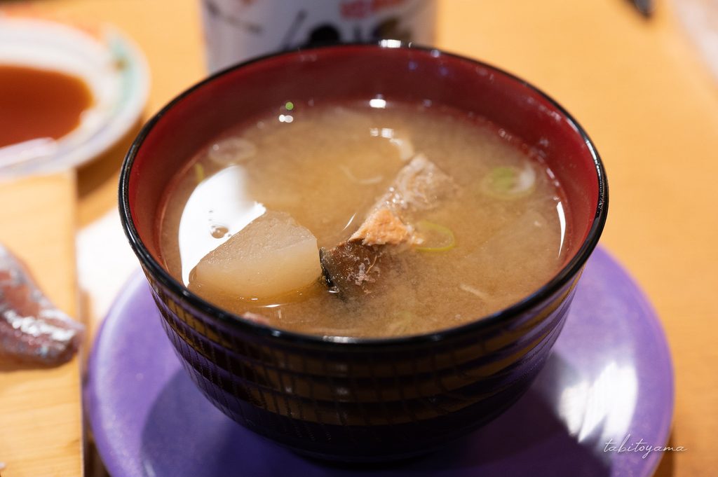 廻転寿司 佐渡弁慶のセットメニューの味噌汁