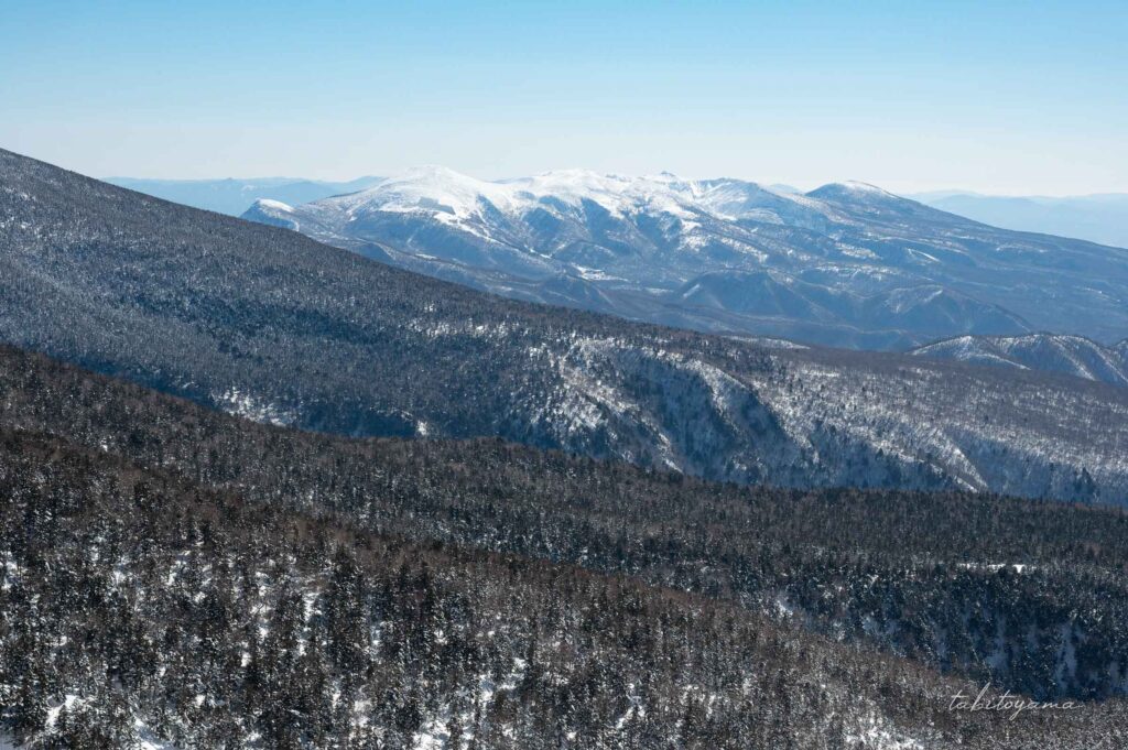 冠雪した安達太良山